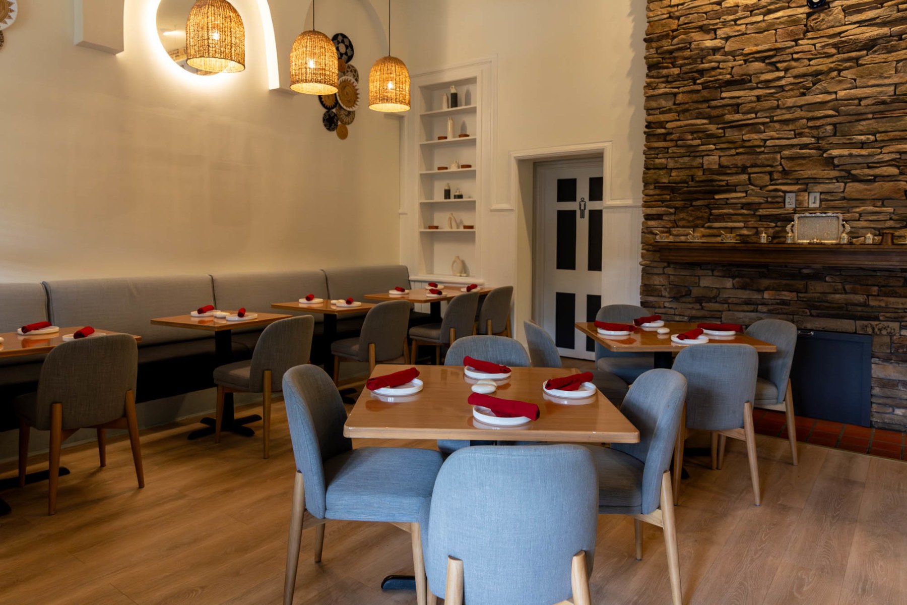 AVVA dining room